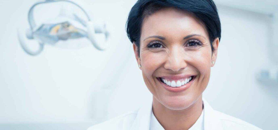 Female Dentist with broad Smile | Smile Virtual
