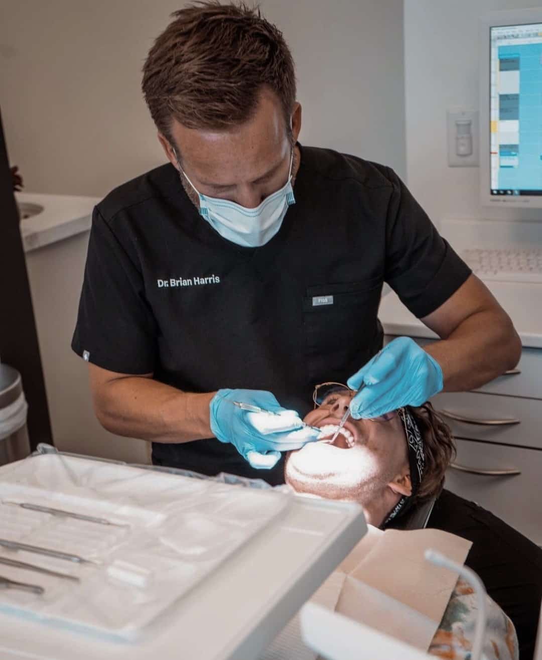 Dental Implant By Smile Virtual